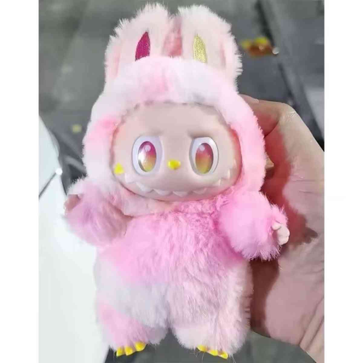 Labubu colors and styles vary - San Bernardino, California - FleaMarketBay