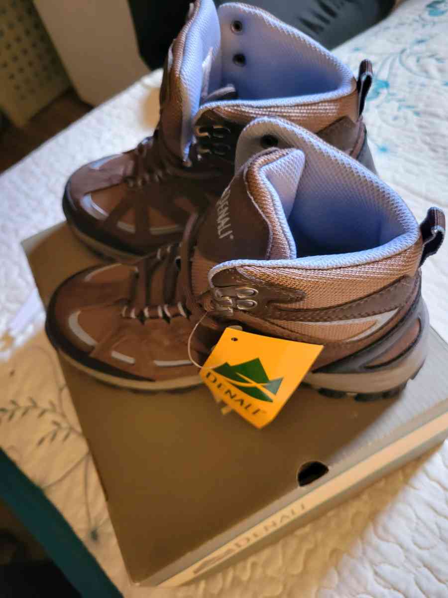 botas De mujer - Santa Ana, California - FleaMarketBay