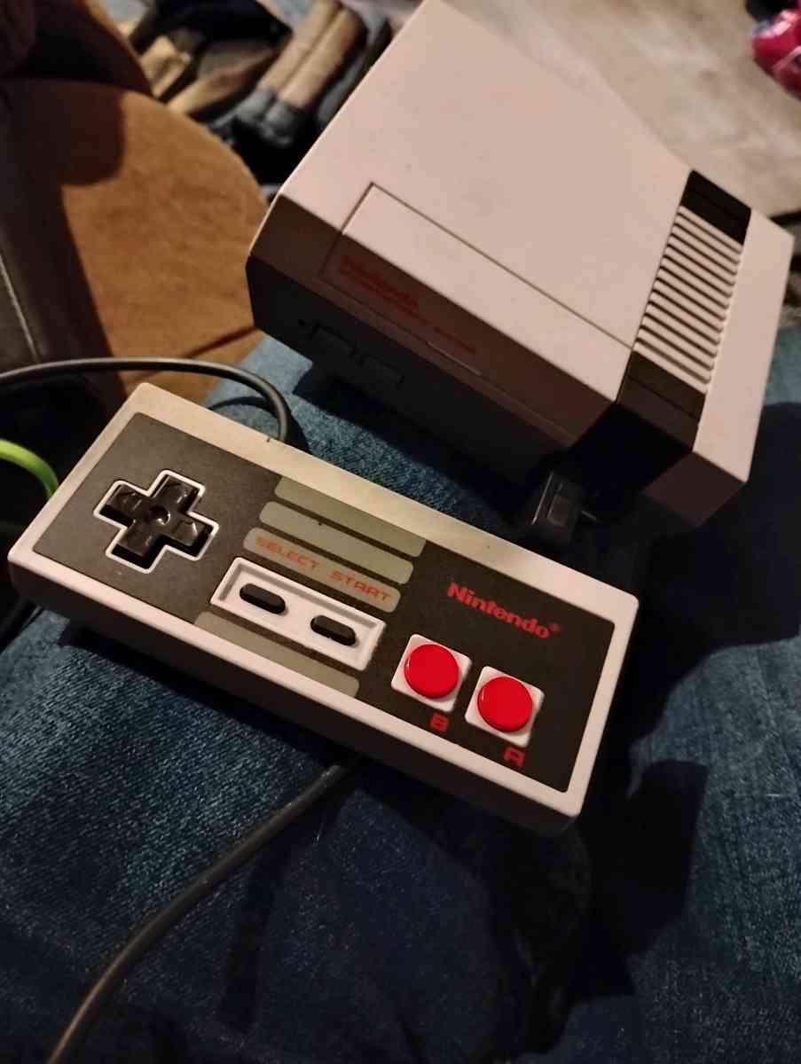 Nintendo bundle - Huntington, West Virginia - FleaMarketBay