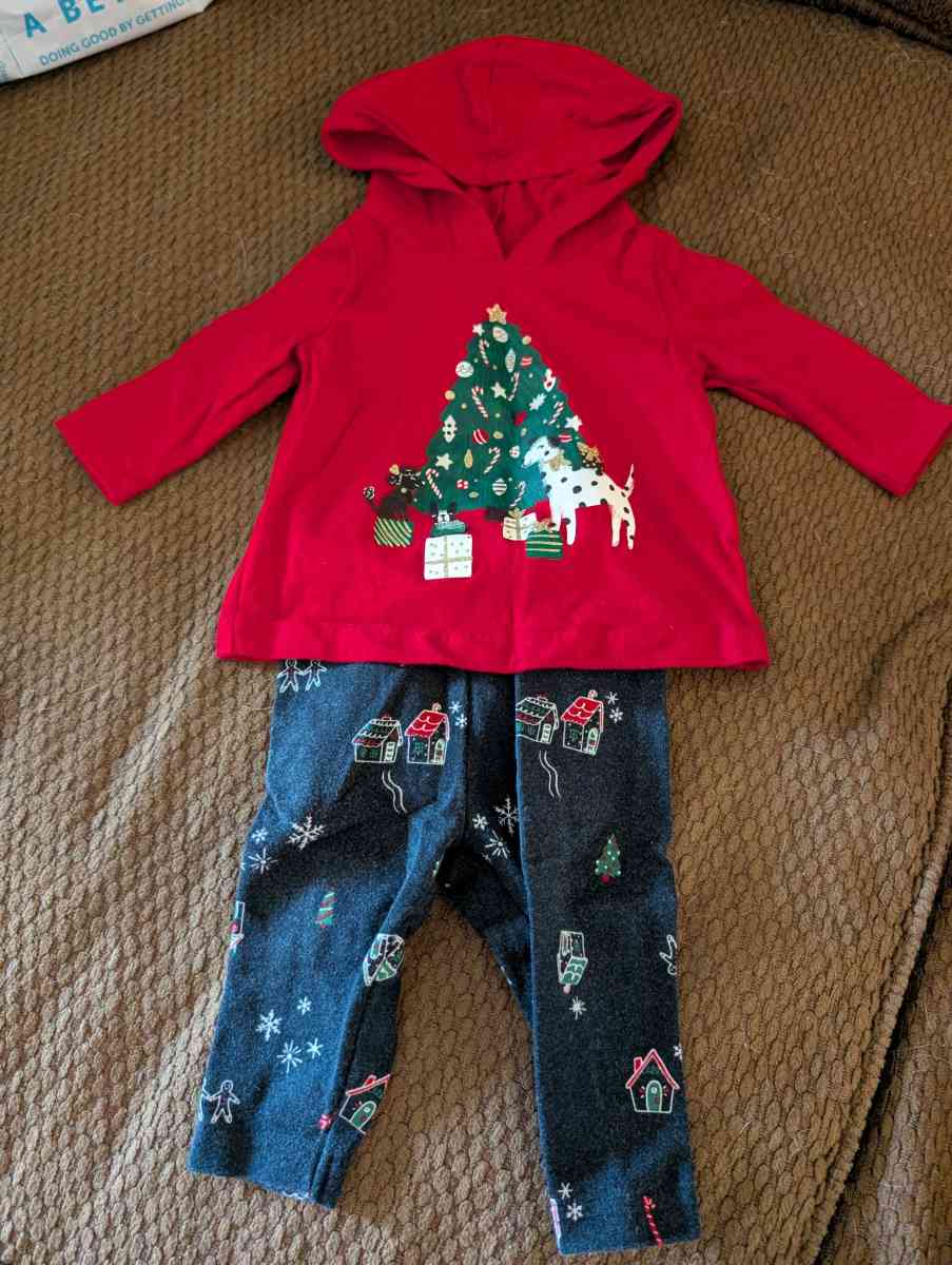 Baby Christmas outfit with hood - Savannah, Georgia