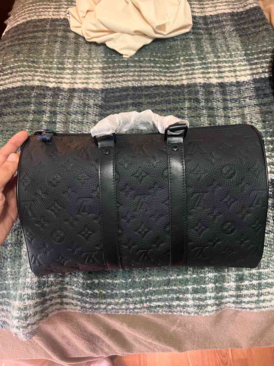 duffle bag - Oceanside, California - FleaMarketBay