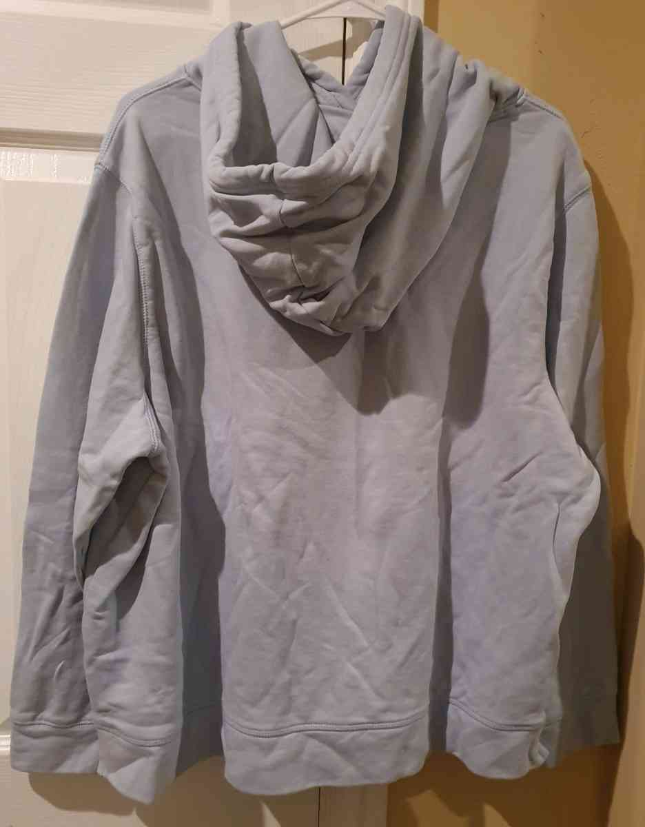 Zip Up Hoodie and Pullover Hoodie - Ventura, California - FleaMarketBay