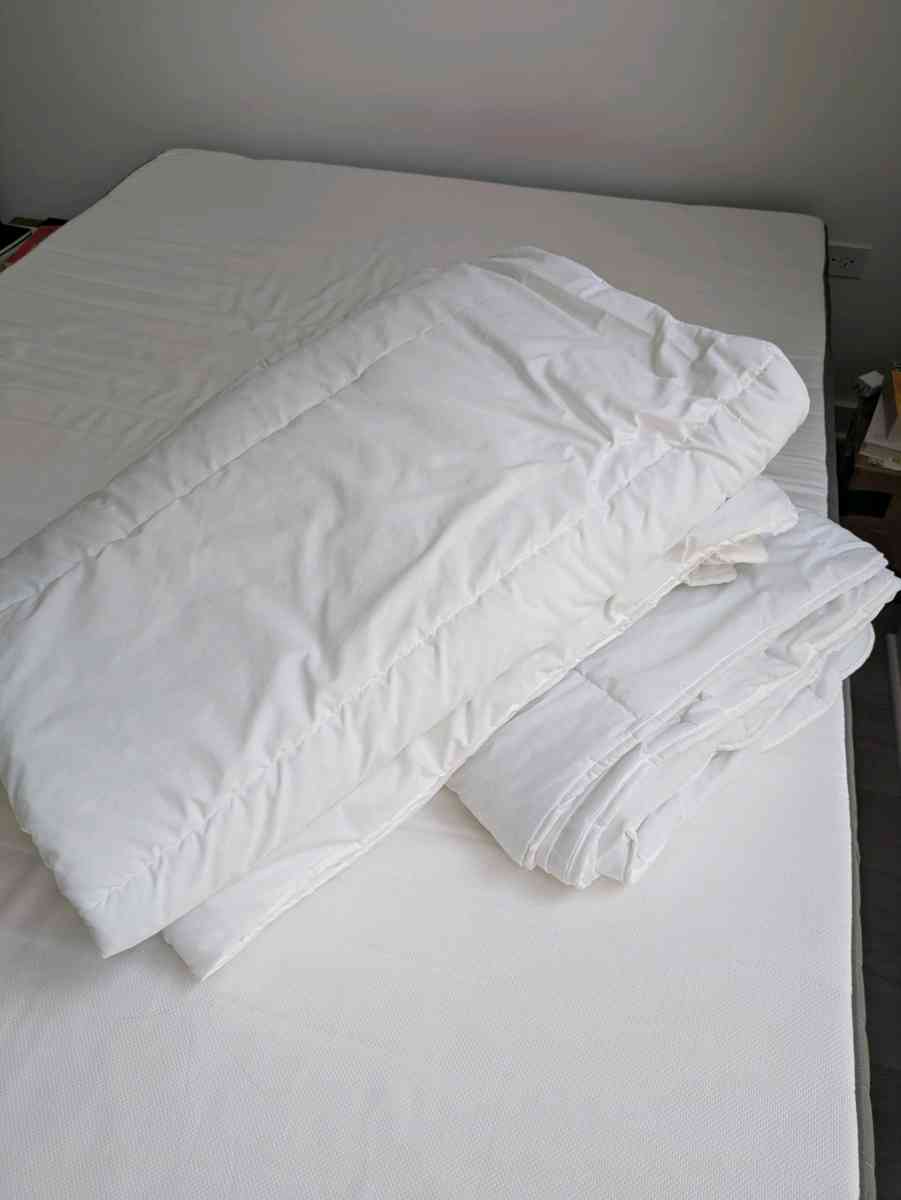 IKEA SMSPORRE Twin Duvet Insert Warm and Cozy