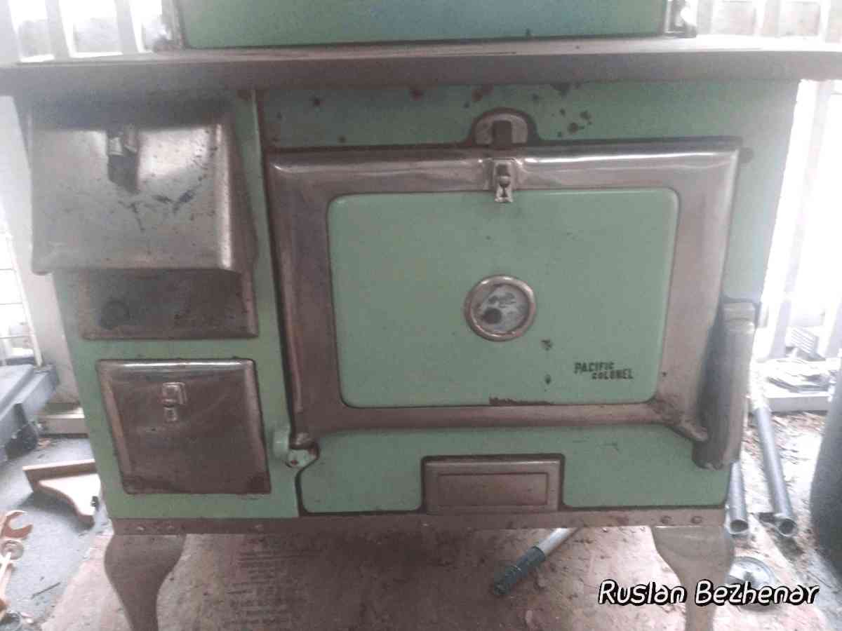 wood burning kitchen stove - Olympia, Washington