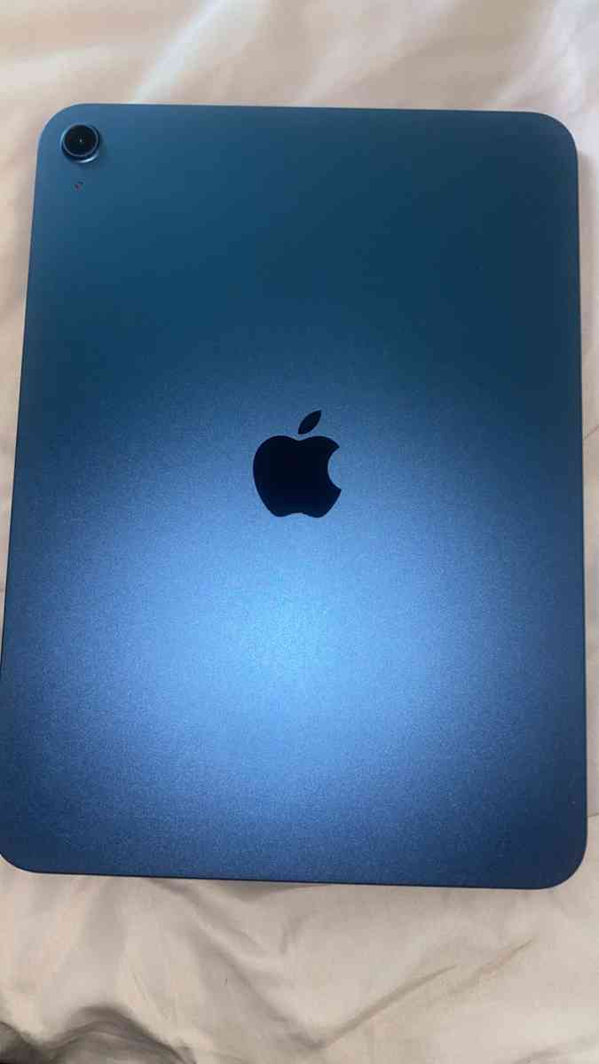 apple ipad 10 - Cedar Falls, Iowa