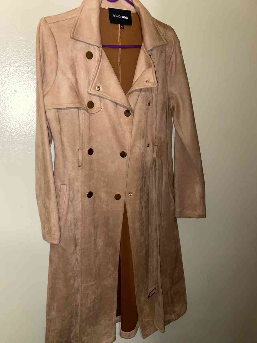 Fashionova trench coat - Bronx, New York - FleaMarketBay