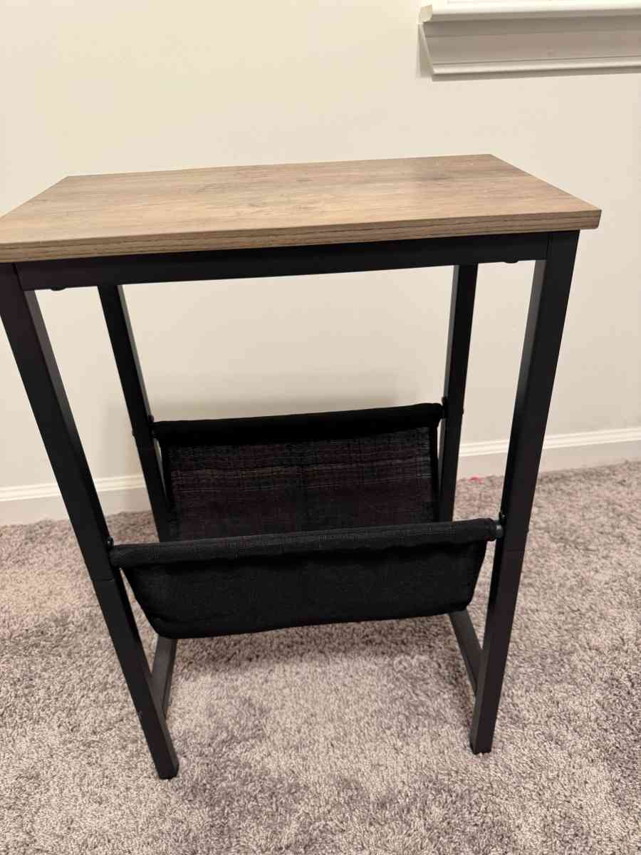 stand - Columbia, South Carolina - FleaMarketBay