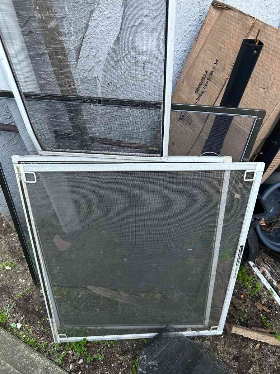 window screen repair - Adams, New York - FleaMarketBay
