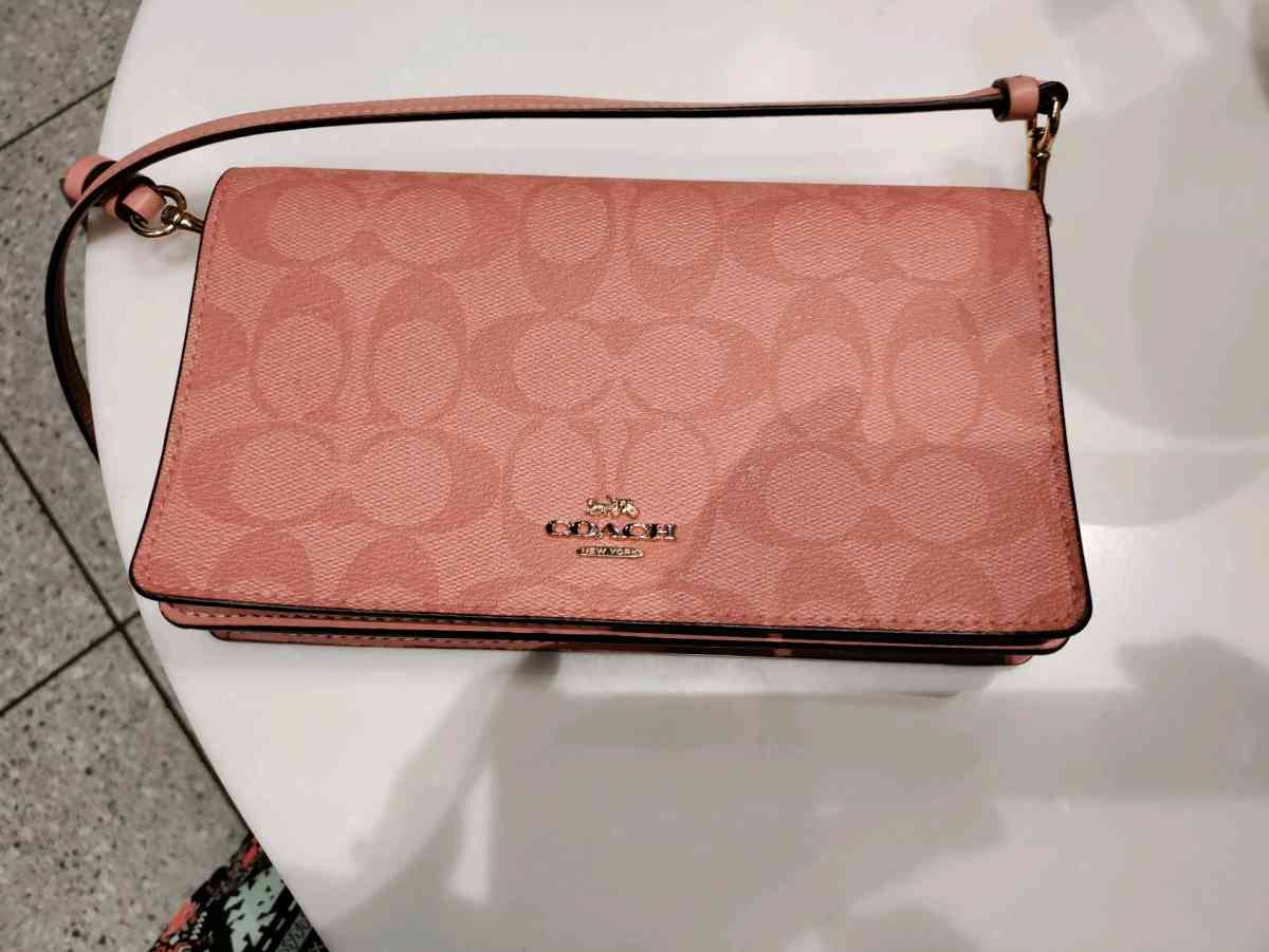 Coach Crossbody In Light Pink - Phoenix, Arizona - FleaMarketBay