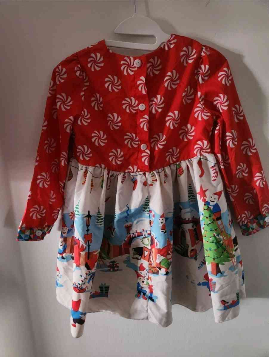 Girl Red and white christmas dress - Savannah, Georgia - FleaMarketBay