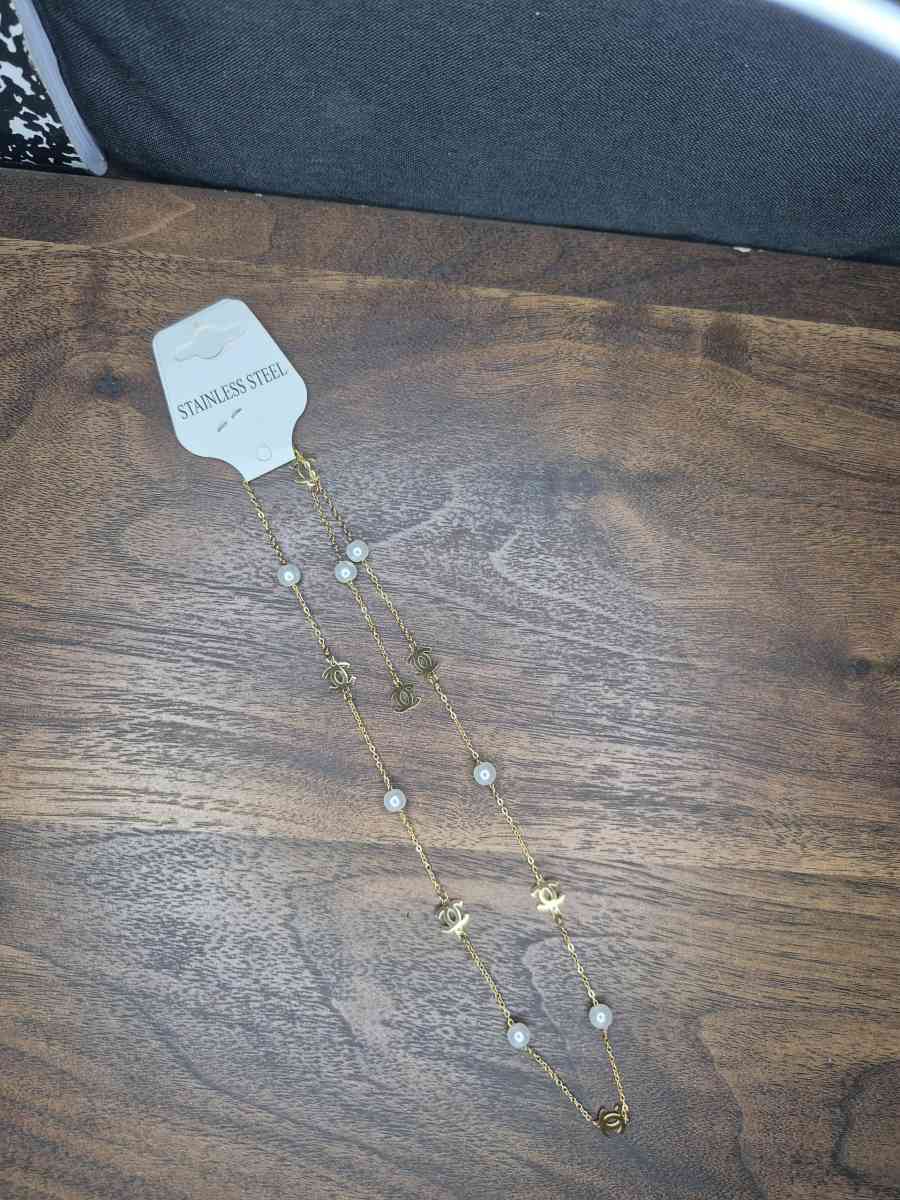 Chanel Necklace - Los Angeles, California - FleaMarketBay