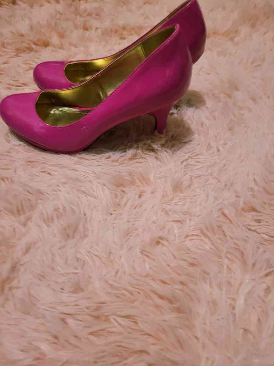Steve Madden hot pink heels - Hammond, Louisiana - FleaMarketBay