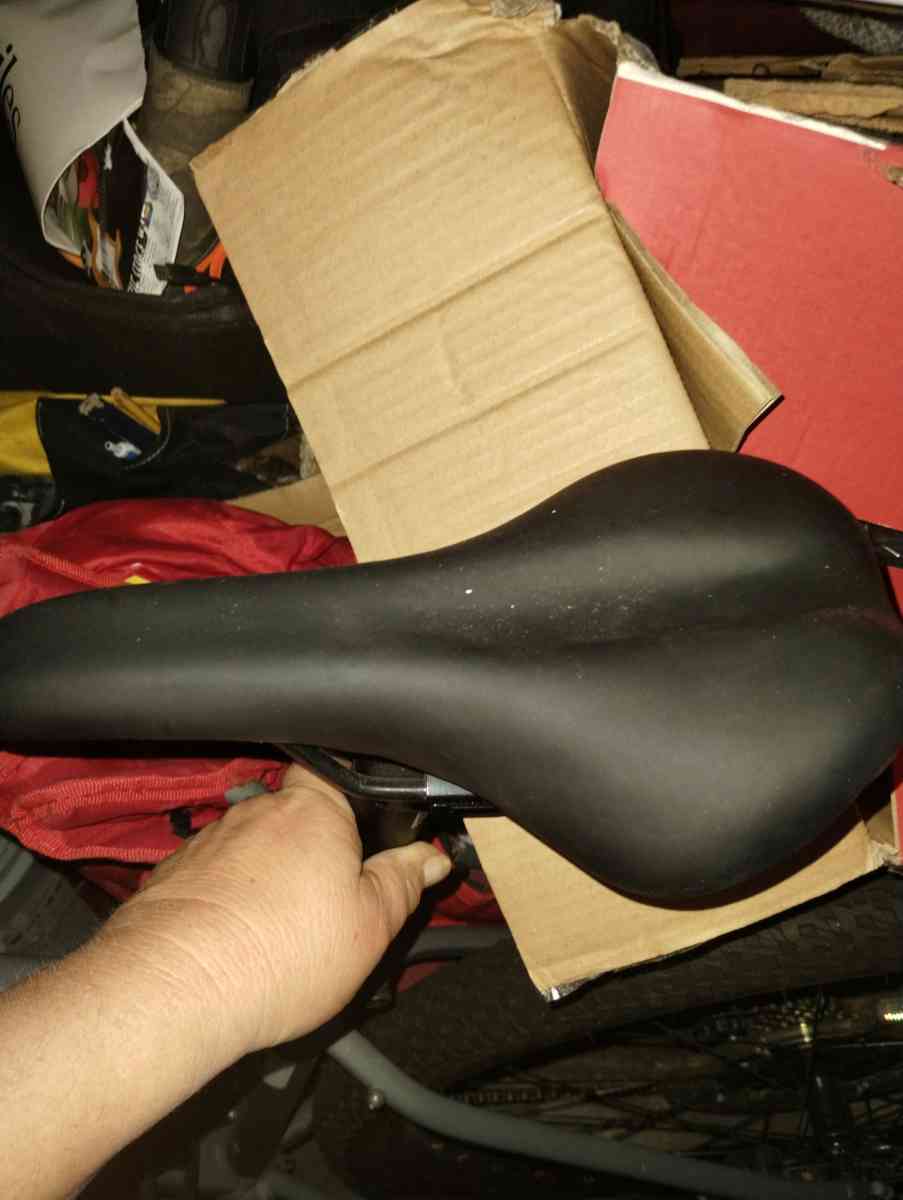 mans Ozark mountain bike - Lakeland, Florida - FleaMarketBay