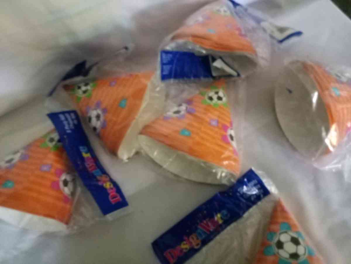 5x packs of 8 girl power party hats - South Haven, Michigan - FleaMarketBay