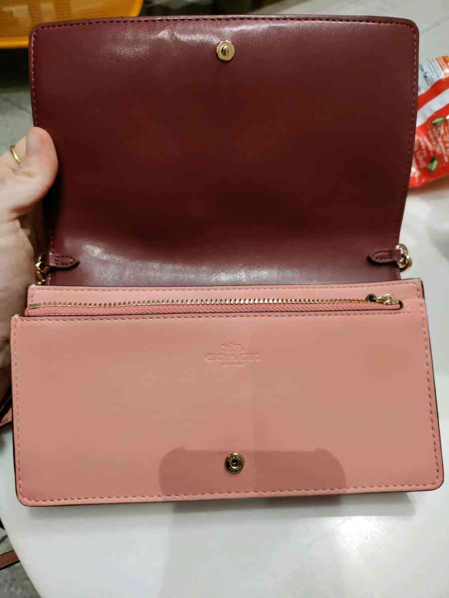 Coach Crossbody In Light Pink - Phoenix, Arizona - FleaMarketBay