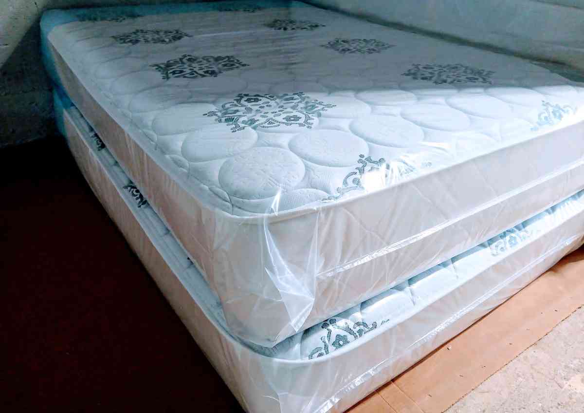 275 New Queen Mattress and Boxspring Free Delivery Sameday - Hallandale, Florida - FleaMarketBay