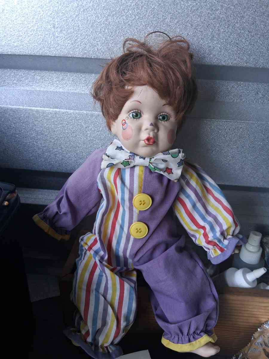 doll clothes dolls and doll house iteams - Kelso, Washington - FleaMarketBay