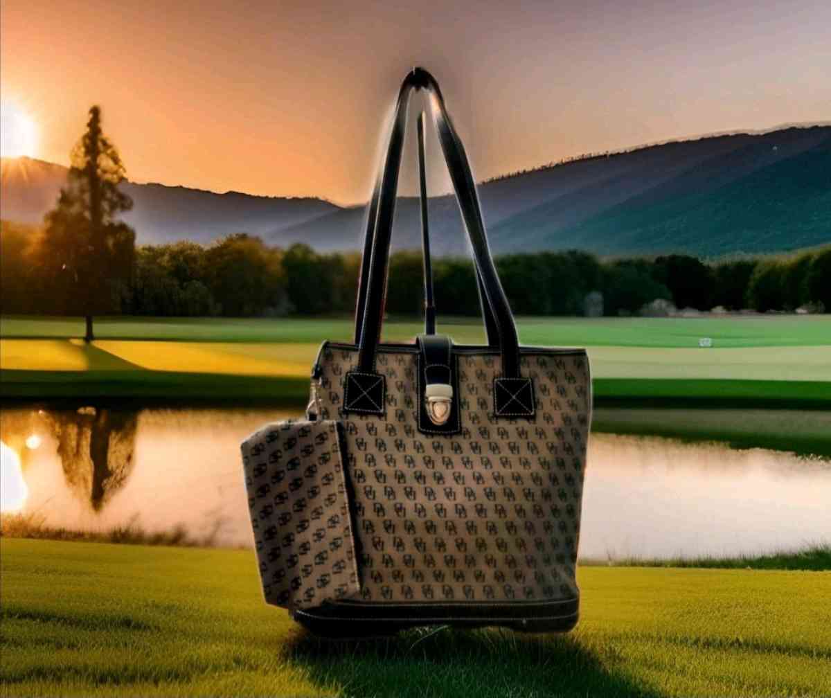 dooney and burke purse and wristlet - Mobile, Alabama