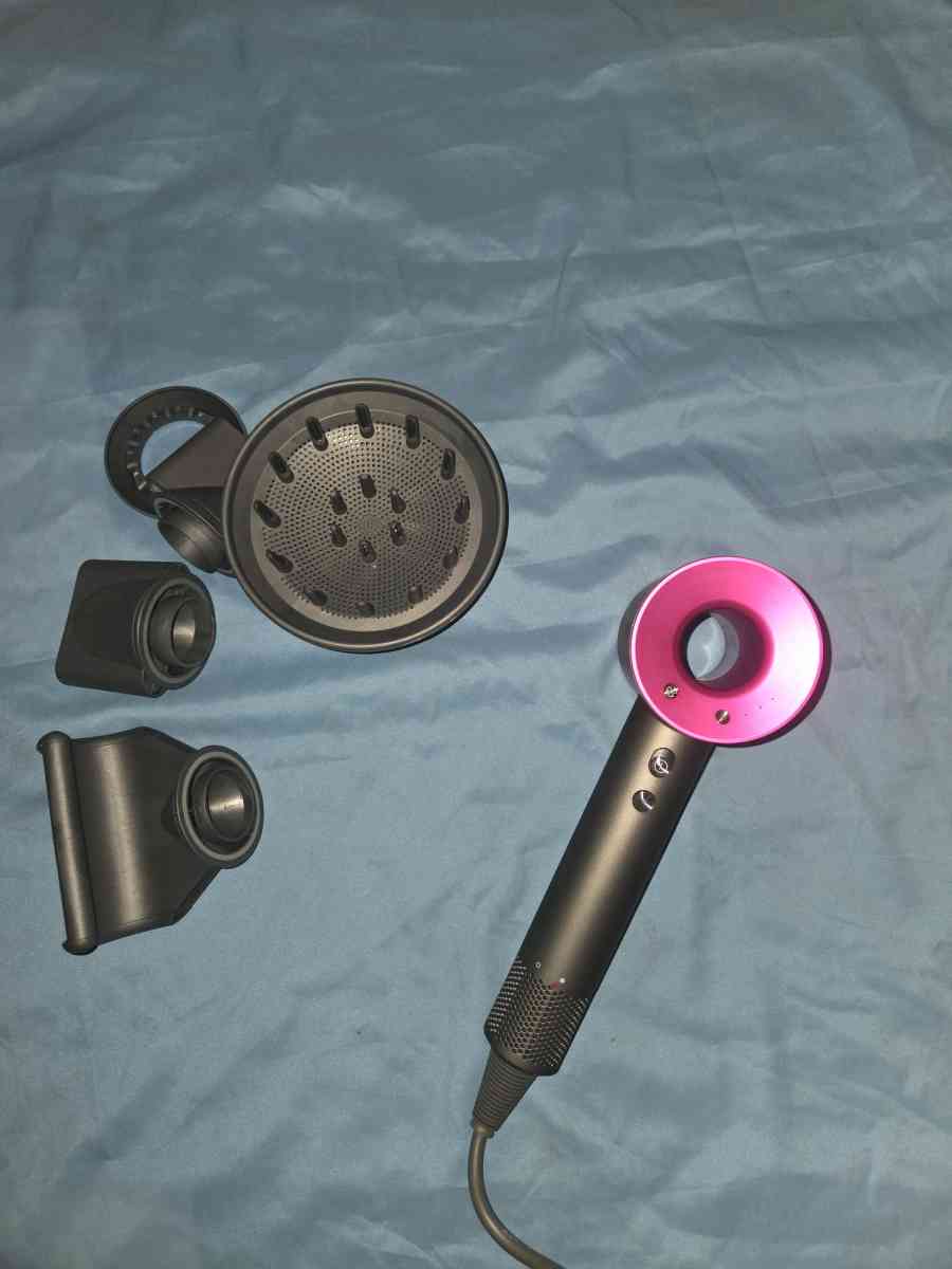 dyson supersonic hair dryer - Clayton, California