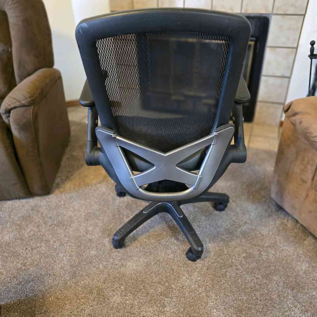MARS Black Vented Mesh Office chair - Albuquerque, New Mexico - FleaMarketBay