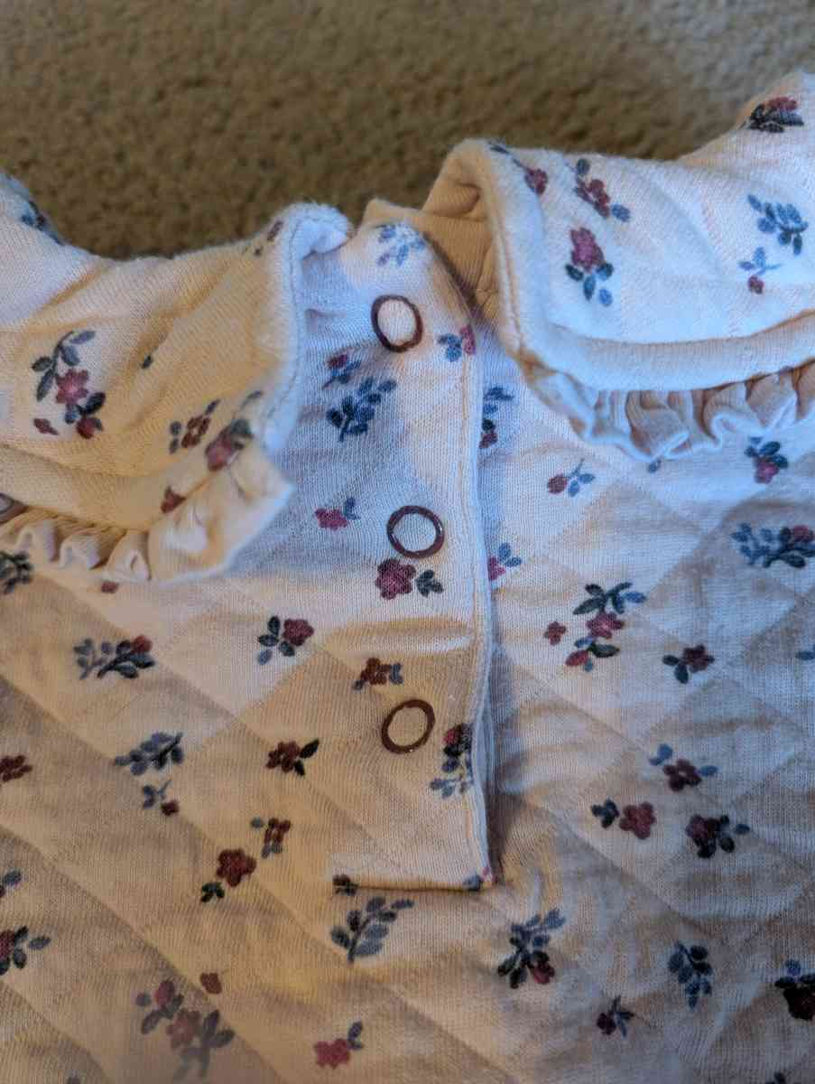 Baby quilted outfit - Savannah, Georgia - FleaMarketBay