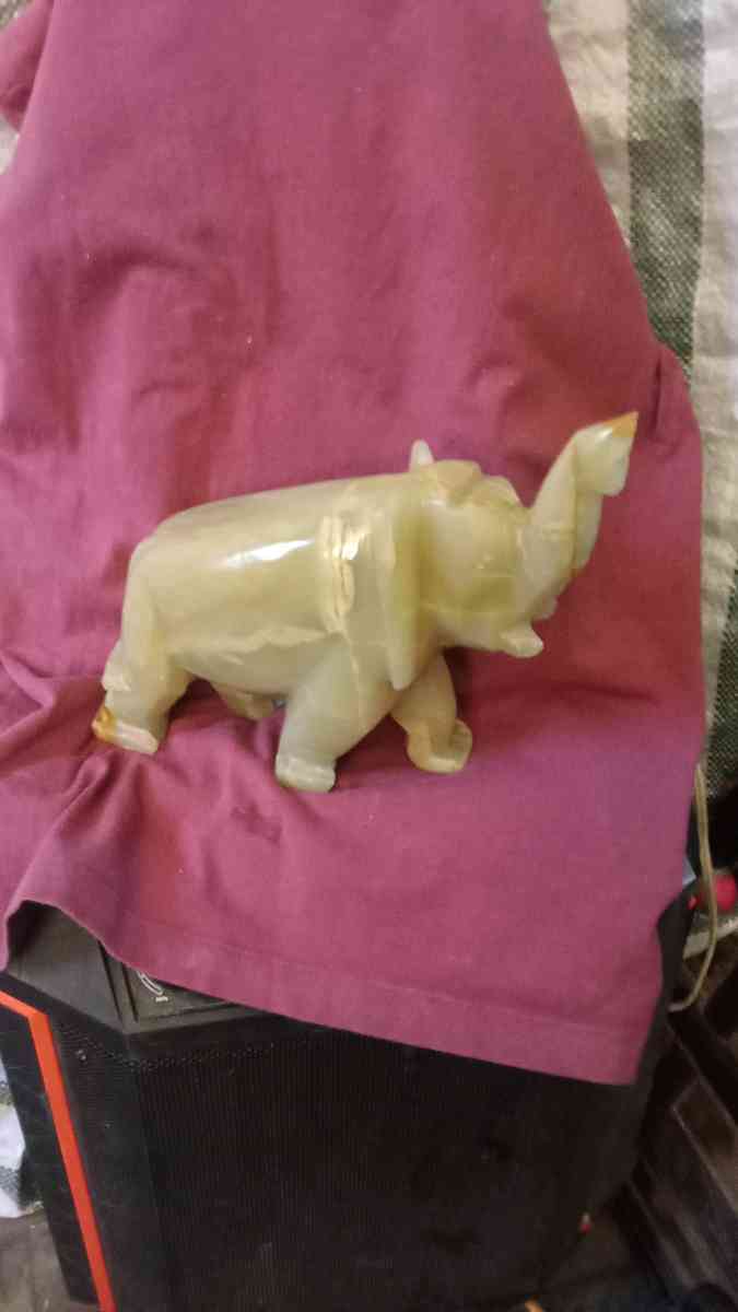 Green Onyx Elephant Figurine  Hand Carved Stone Decor - New Caney, Texas - FleaMarketBay