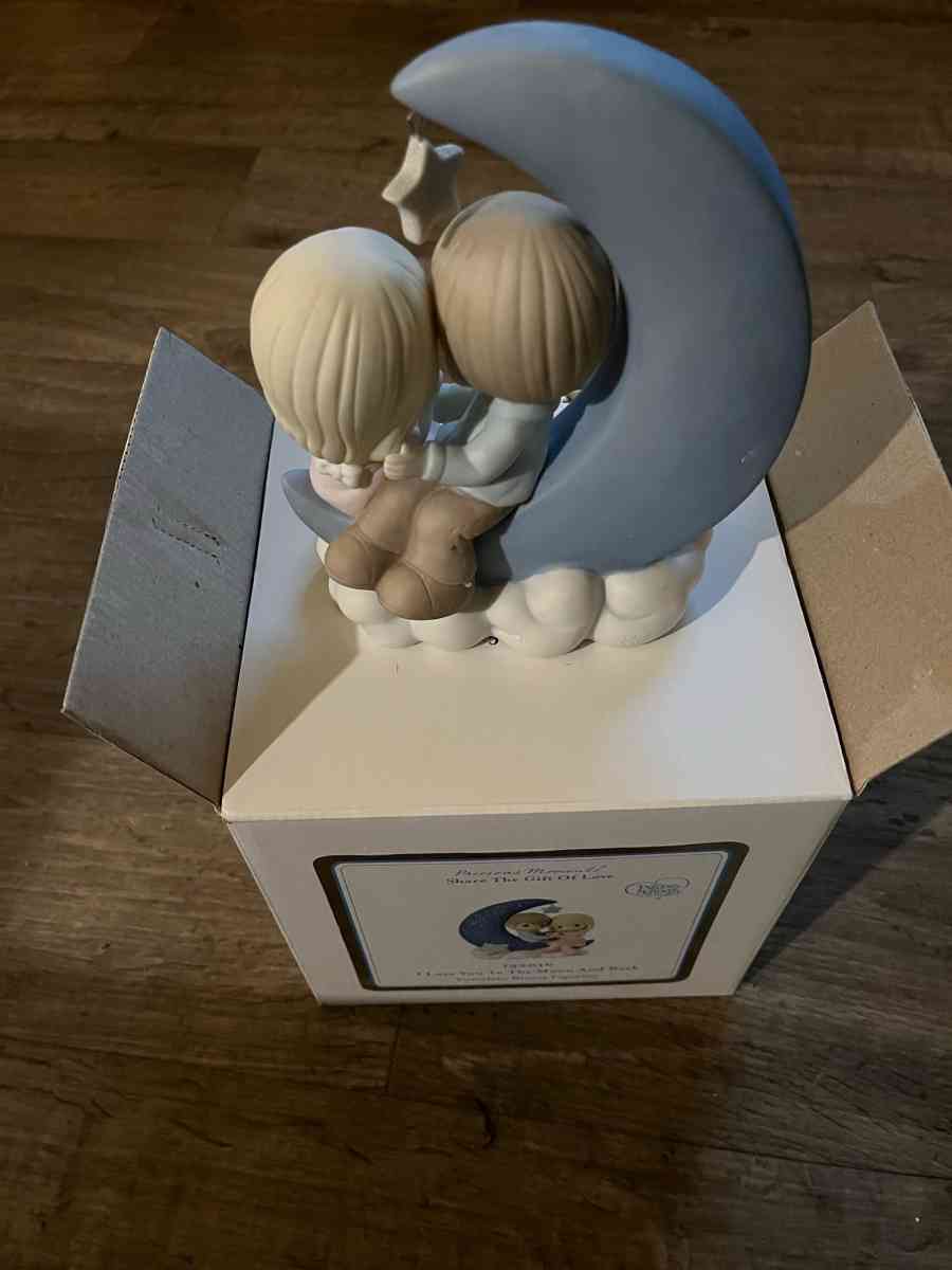 Precious Moments I love you to the moon and back - Toledo, Ohio - FleaMarketBay