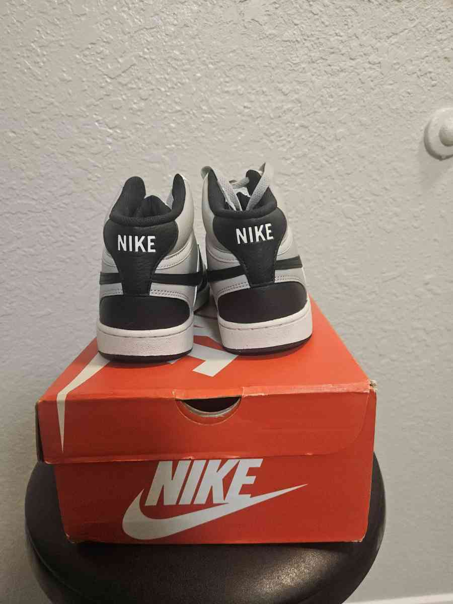 Nike Court Vision NN Mens Sneakers - Tulsa, Oklahoma - FleaMarketBay