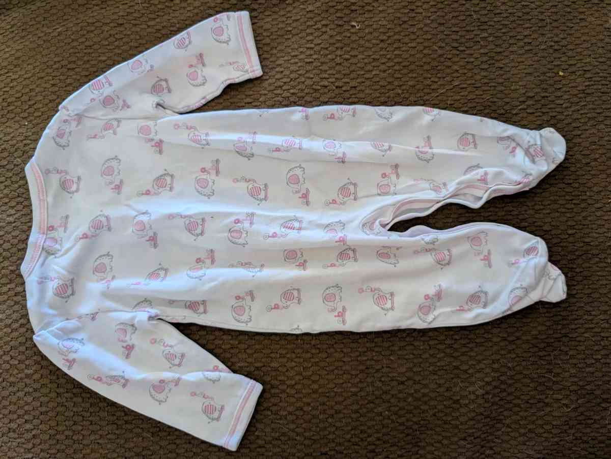 Elephant sleepsuit with feet - Savannah, Georgia - FleaMarketBay