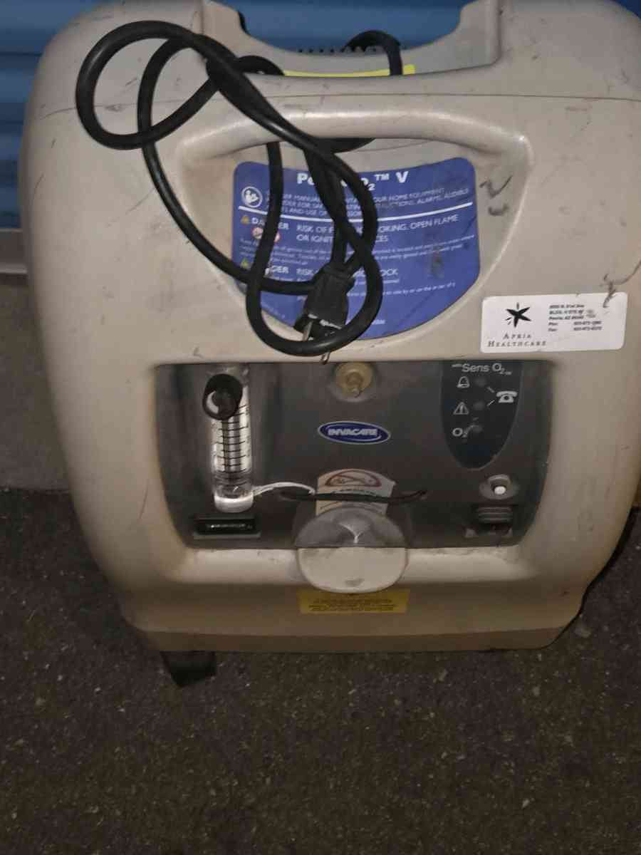 Invacare Homefill 2 O2 machine bottle filler and 2 O2 tanks - Phoenix, Arizona - FleaMarketBay