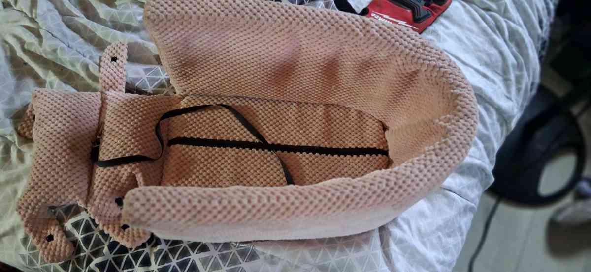 Small dog carseat - Hudson, Florida