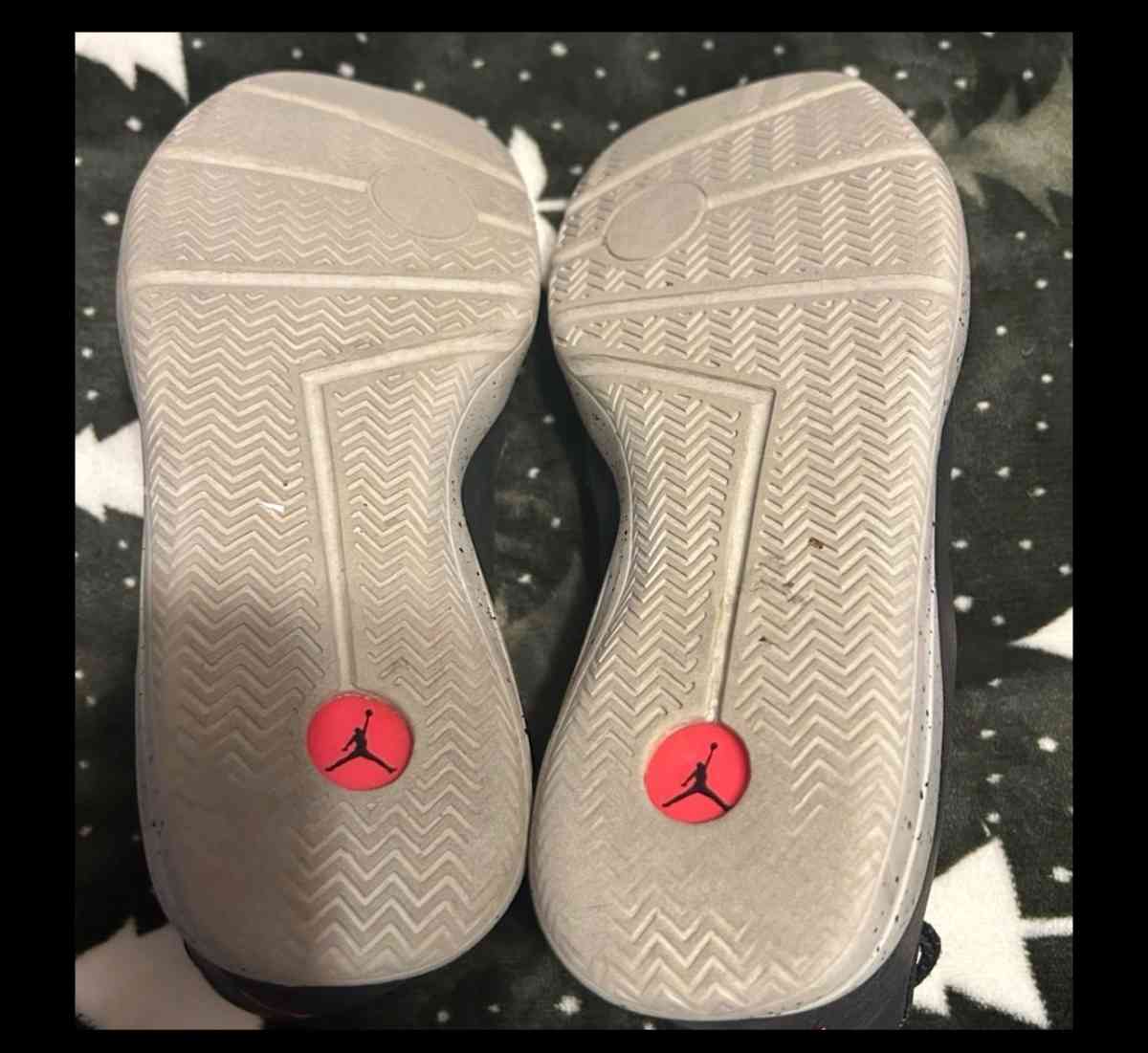 Size 7 And A Half Jordan Eclipse Holiday 2015 - Madison, North Carolina - FleaMarketBay