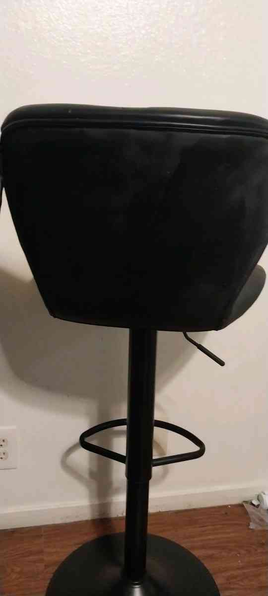 2 black barstools adjustable height - Stockton, California - FleaMarketBay