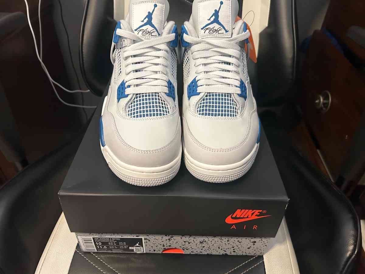 Air Jordan Retro 4s - Port Saint Lucie, Florida - FleaMarketBay