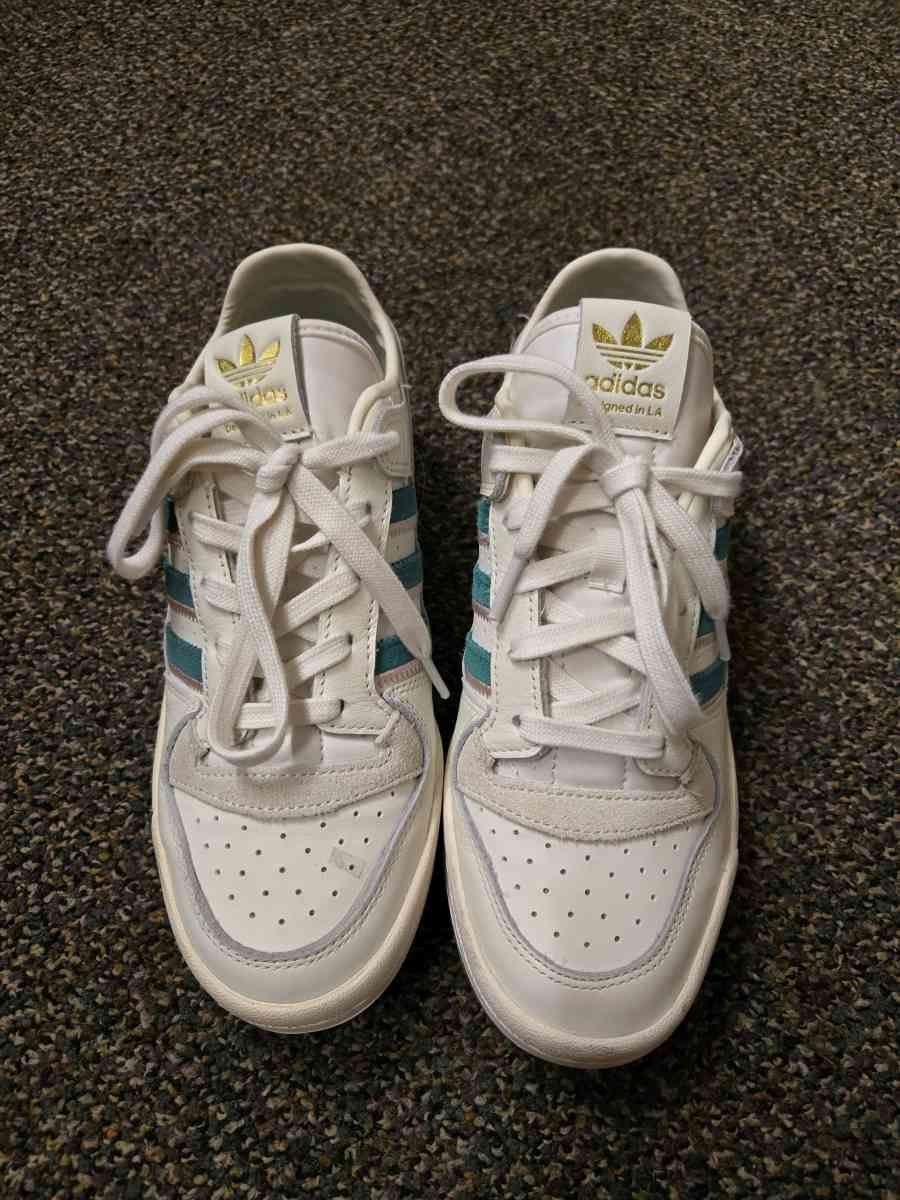 Womens adidas Forum shoes - Peoria, Arizona