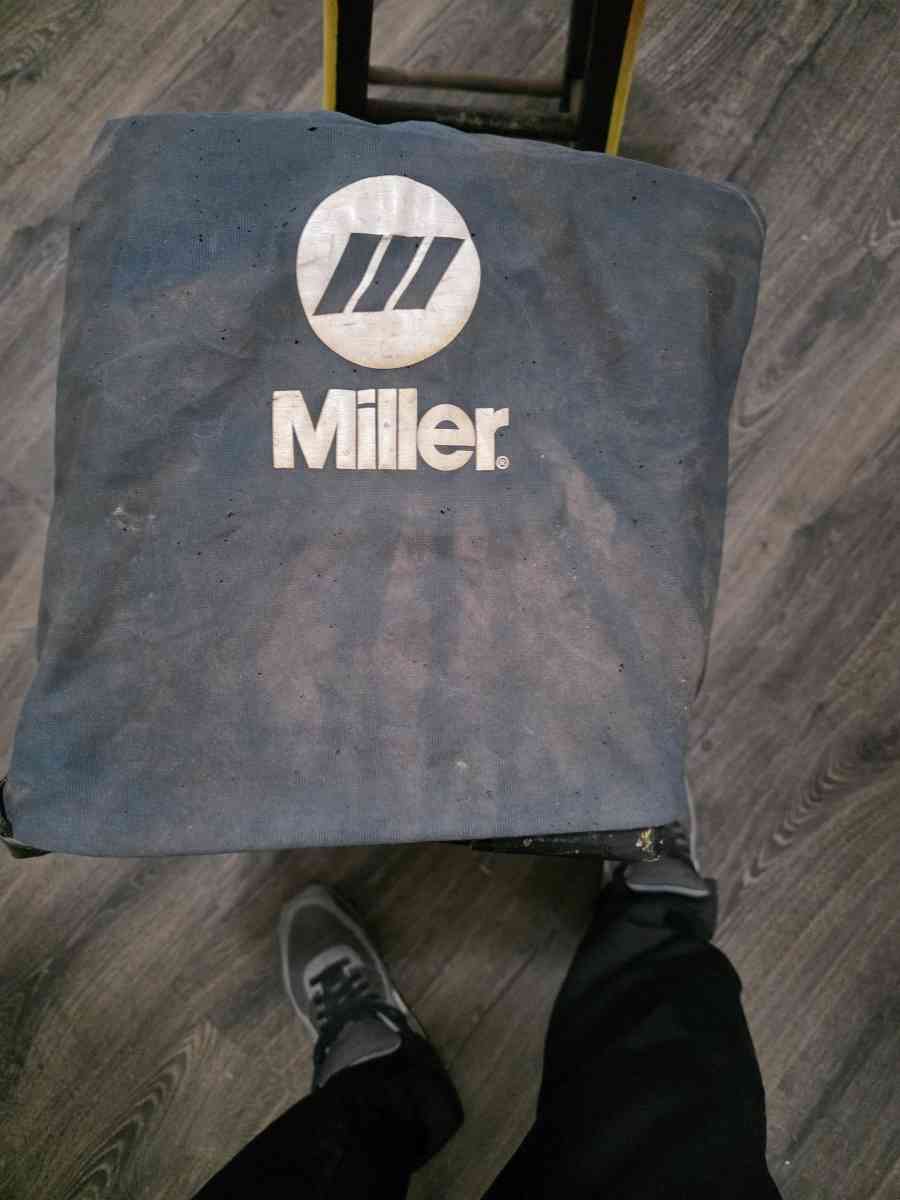 Miller Digital Infiniti Welding Hood - Bernalillo, New Mexico - FleaMarketBay