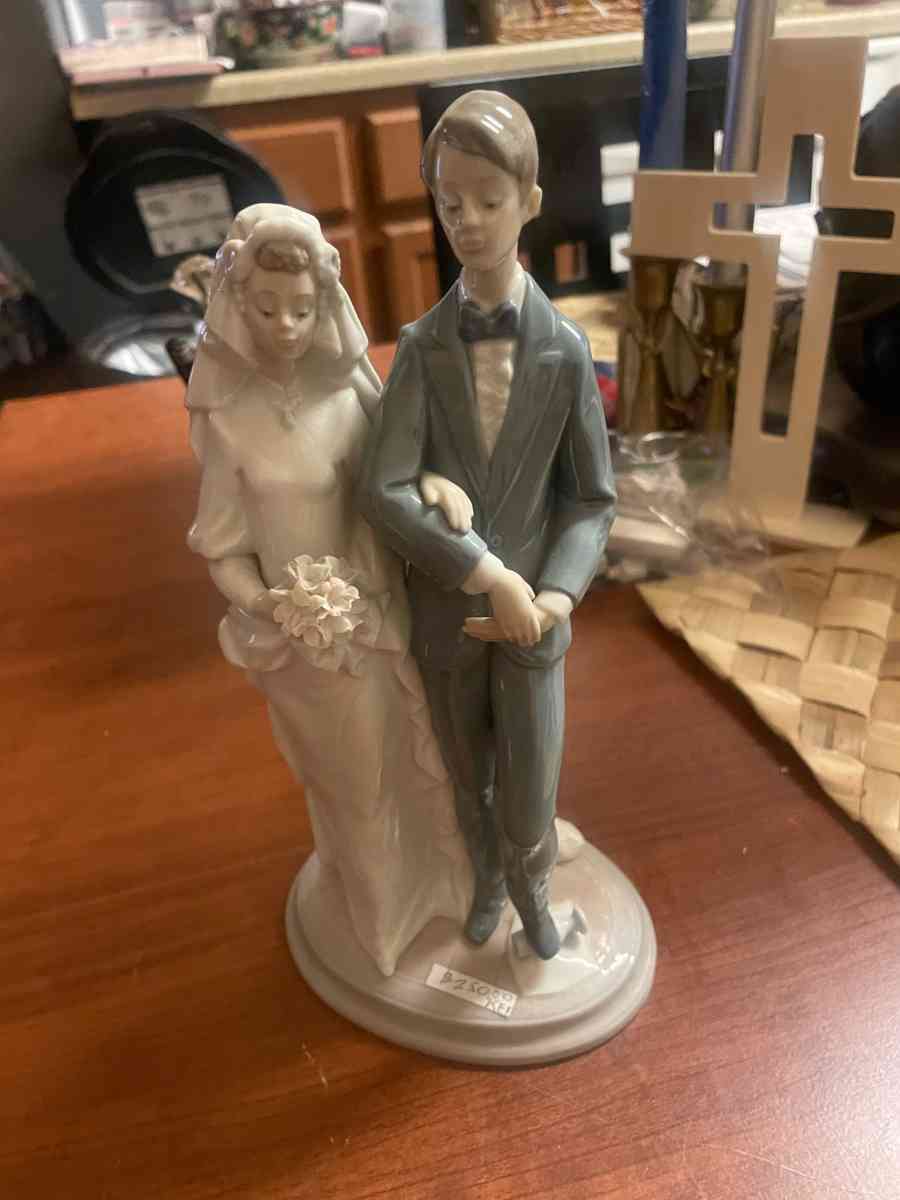 Authentic Llaadro Bride and Groom - Ogden, Utah - FleaMarketBay