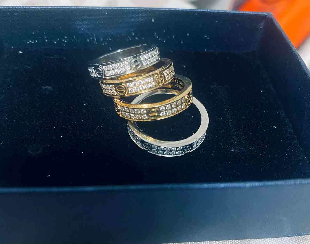 Anillos - Miami, Florida - FleaMarketBay