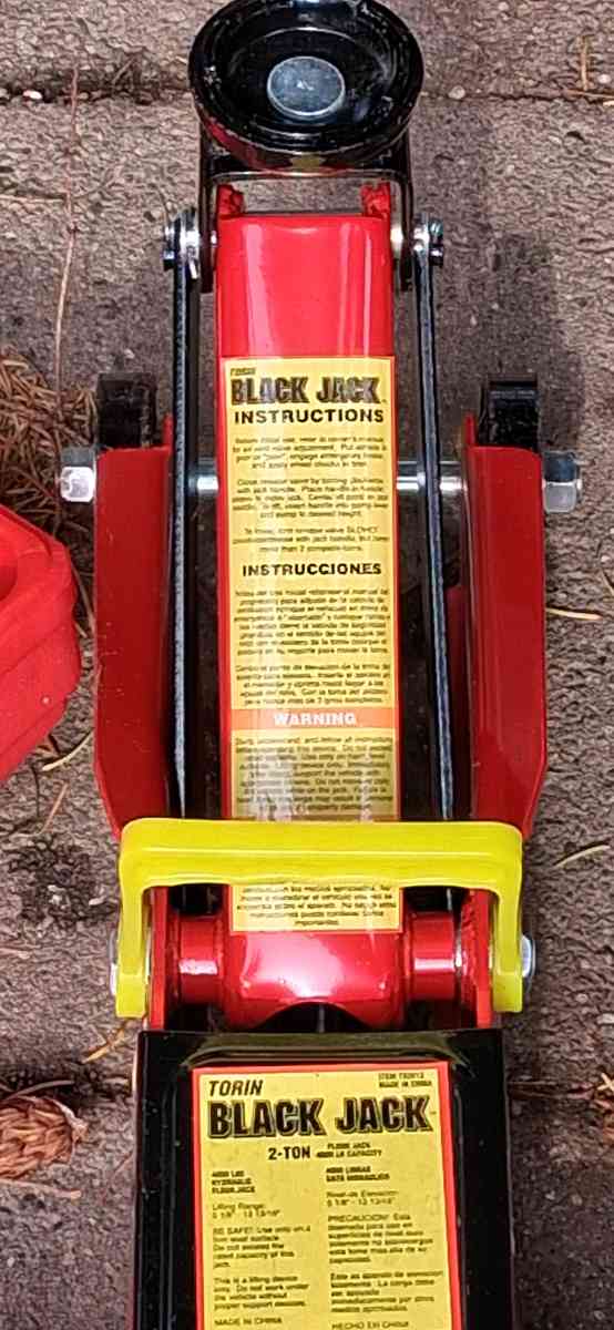 Torin Black Jack  Big Red 2Ton Hydraulic Floor Jack - Federal Way, Washington - FleaMarketBay