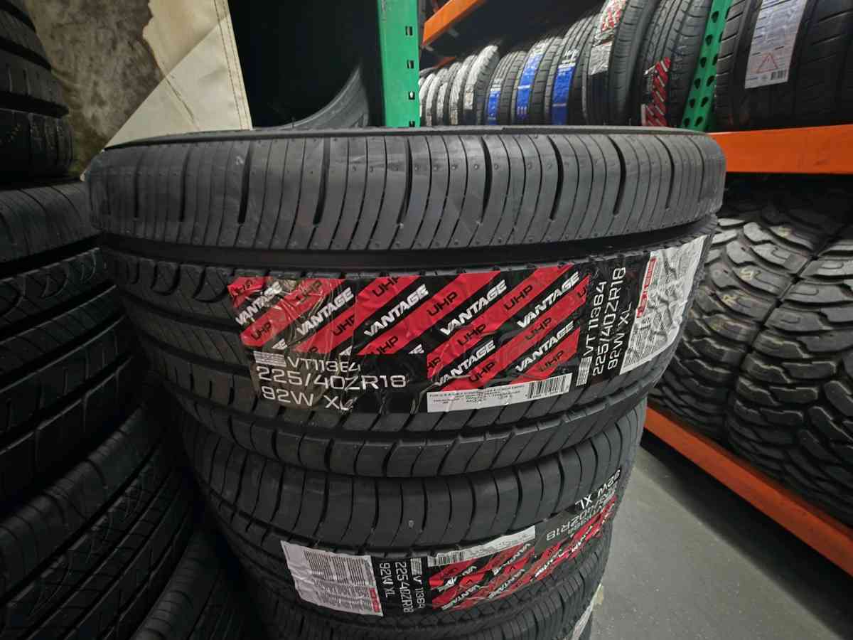 EN VENTA VANTAGE UHP 225 40zR18