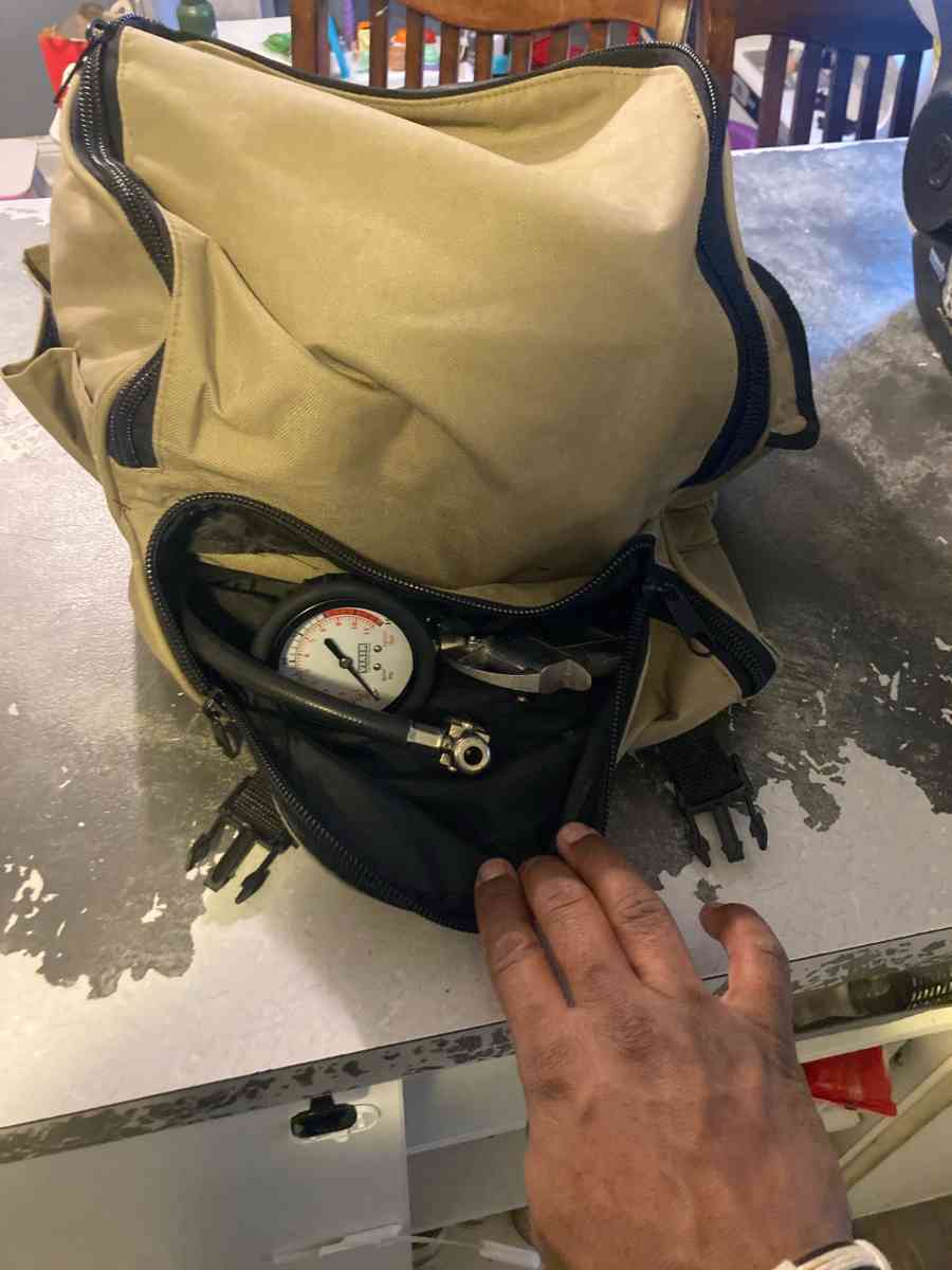VIAIR Air CompressorBag - Essington, Pennsylvania - FleaMarketBay