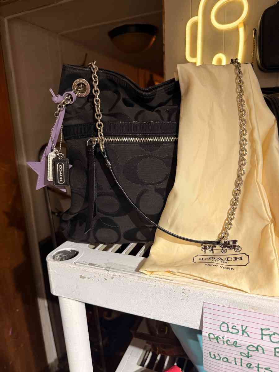 coach shoulder bag - Stephenville, Texas - FleaMarketBay