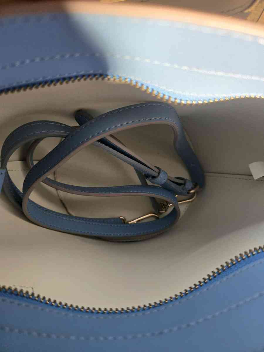 Barneys NewYork - Chino, California - FleaMarketBay