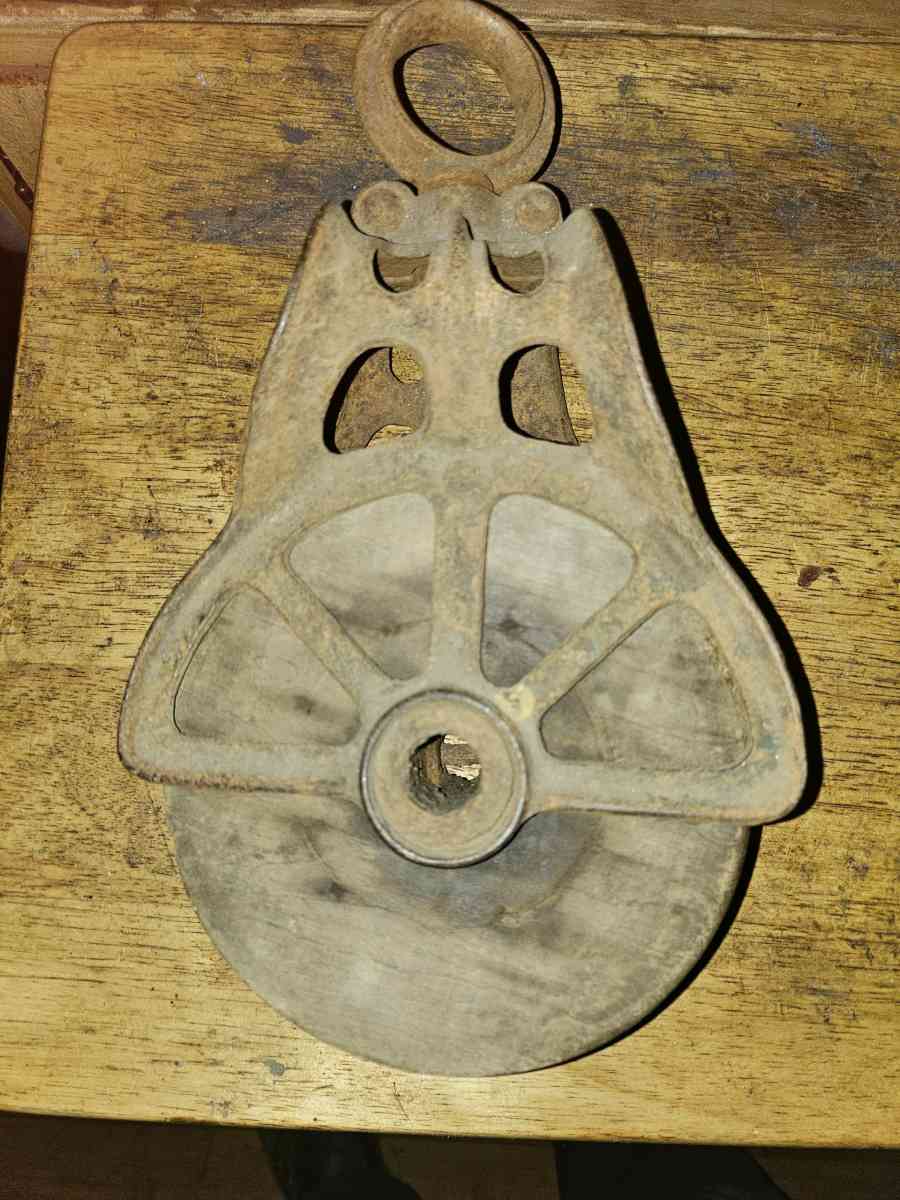 2 old wooden pulleys with metal frames 10 dollars for both - Elwood, Indiana - FleaMarketBay