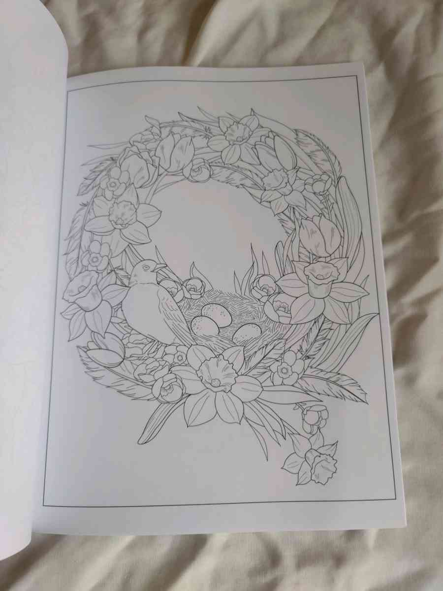 Creative Haven Floral wreaths coloring book - Gary, Indiana - FleaMarketBay