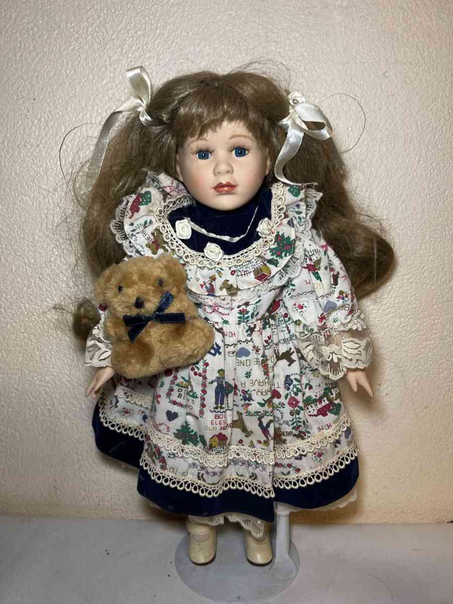 vintage porcelain doll hoding stuffed bear - Camp Verde, Arizona