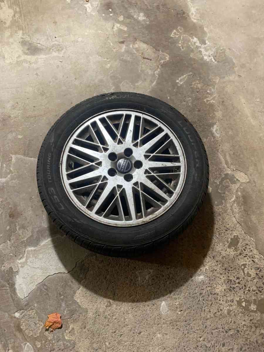 Volvo Tire - Oakland, New Jersey