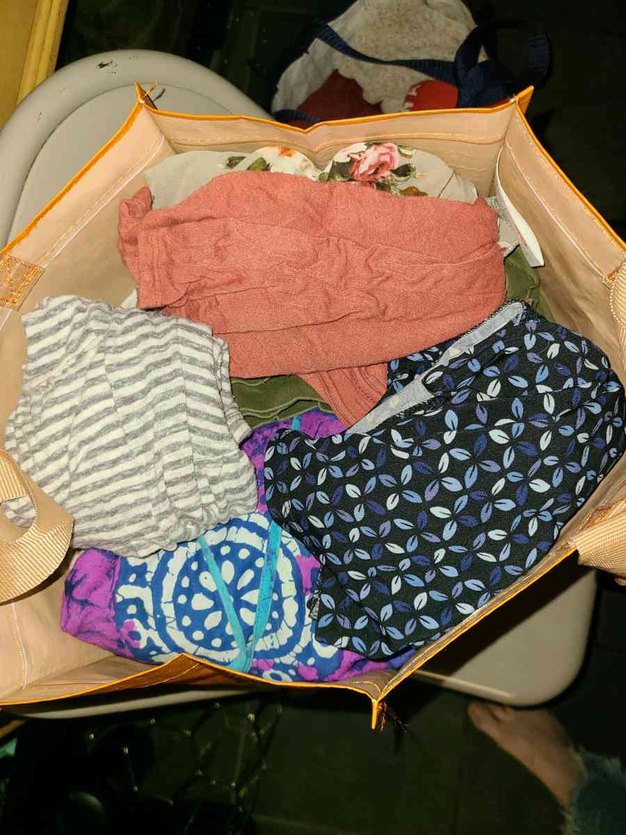 Closet Clean Out - San Antonio, Texas - FleaMarketBay