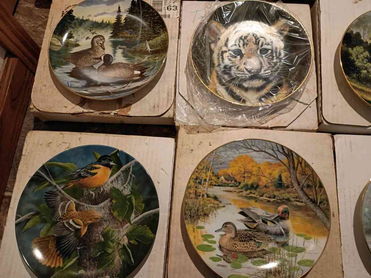 Franklin Mint and Bradford Exchange plates - Fond Du Lac, Wisconsin - FleaMarketBay