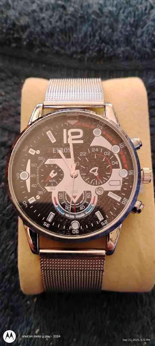 watches for cheap - Saint Bonifacius, Minnesota - FleaMarketBay